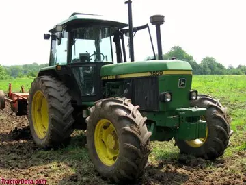 John Deere 3050, rechte Seite.