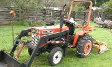 Rhino 182 Traktor Foto