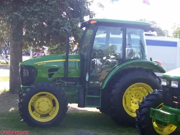 John Deere 5085M con cabina