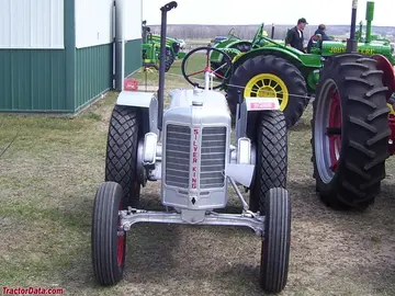 Silberner König Allrad R44.