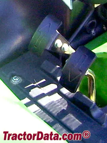 Controles de transmisión John Deere 3038E