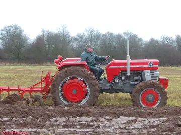Massey Ferguson 178 con tracción en las cuatro ruedas.