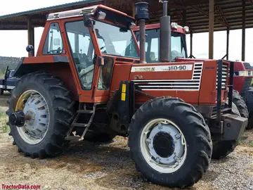 Hesston 160-90, rechte Seite.