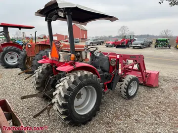 Mahindra 2815 HST tractor utilitario compacto con cargador frontal ML111.