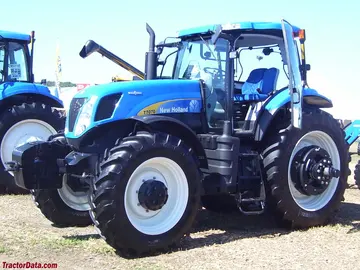 New Holland T7070