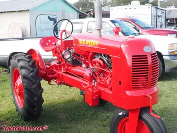 Tractor B.F. Avery modelo A para cultivos en hileras.