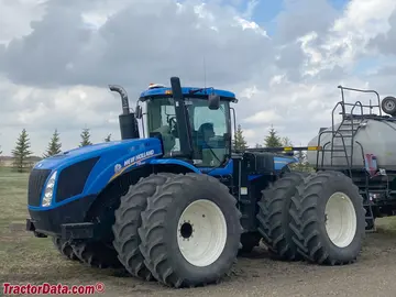 New Holland T9.450 HD, lado izquierdo.