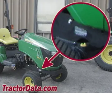 Localização do número de série John Deere 1023E