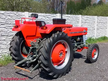 Massey Ferguson 133