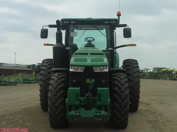 约翰迪尔 8245R