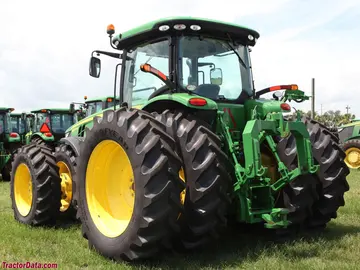 John Deere 8320R