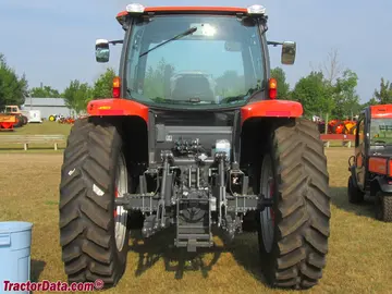 Kubota M135GX con cargadora frontal LA2254.
