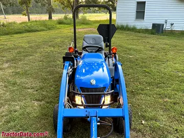 Tractor utilitario compacto New Holland TZ24D con cargador frontal 10LA.
