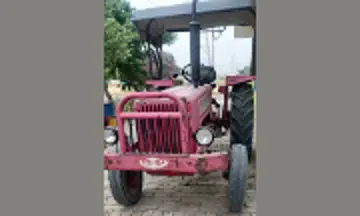 Foto del tractor Mahindra 495