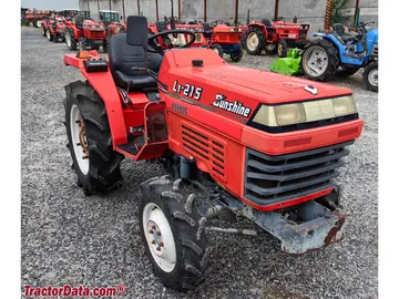 Kubota L1-215 Traktor.