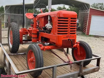 Traktor Modell D Leader von 1949.
