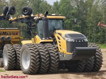 Challenger MT975E, vorne rechts.
