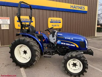 UK New Holland Boomer 50 in Ford Power Blue lackiert.