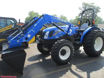New Holland Workmaster 50 con cargador frontal 621TL.