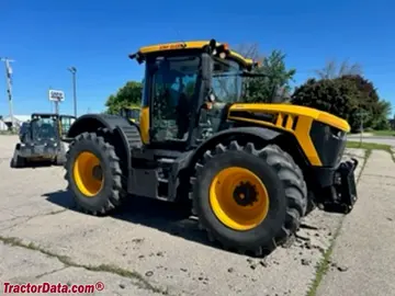 Tractor JCB 4220 de tracción en las cuatro ruedas.
