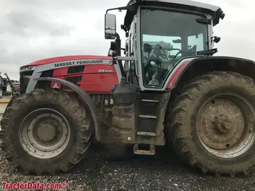 Massey Ferguson 8S.205拖拉机。