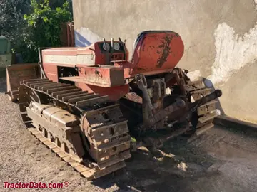 Tractor esteira Massey Ferguson 174C.
