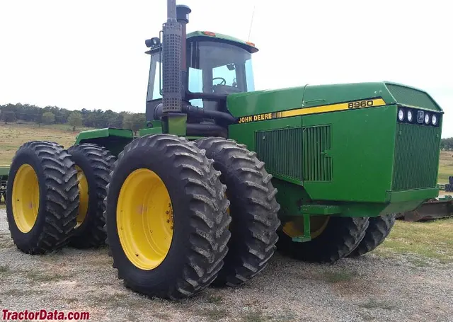 8960