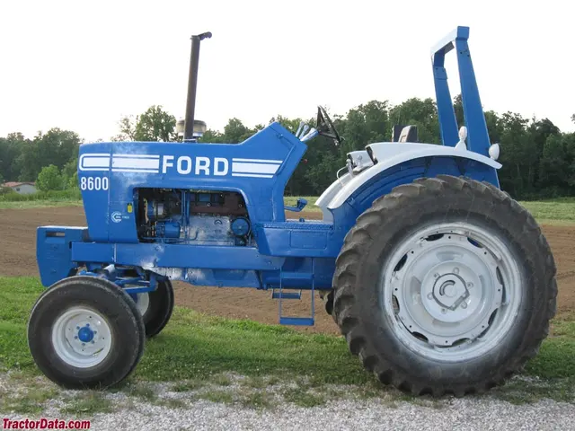 8600