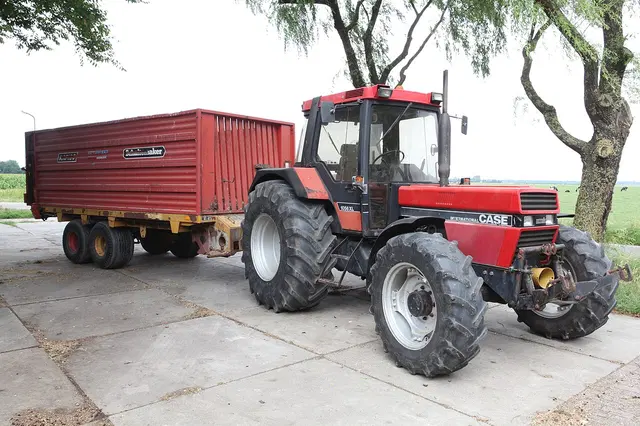 1056 XL